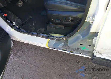 2025 Jeep Grand Cherokee L Altitude X 4X4 from USA, damaged, VIN 1C4RJKAG4S8691999